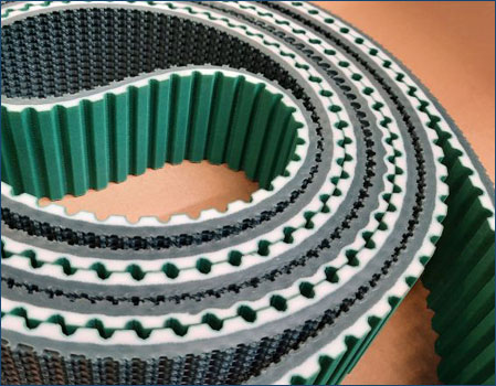 News MAK Aandrijvingen, A grip on things! | Polyurethane timing belt from Megadyne Group, with the special Supergrip Petrol covering. We customize this timing belt for one of our partners, who applies it in pallet feeding systems.